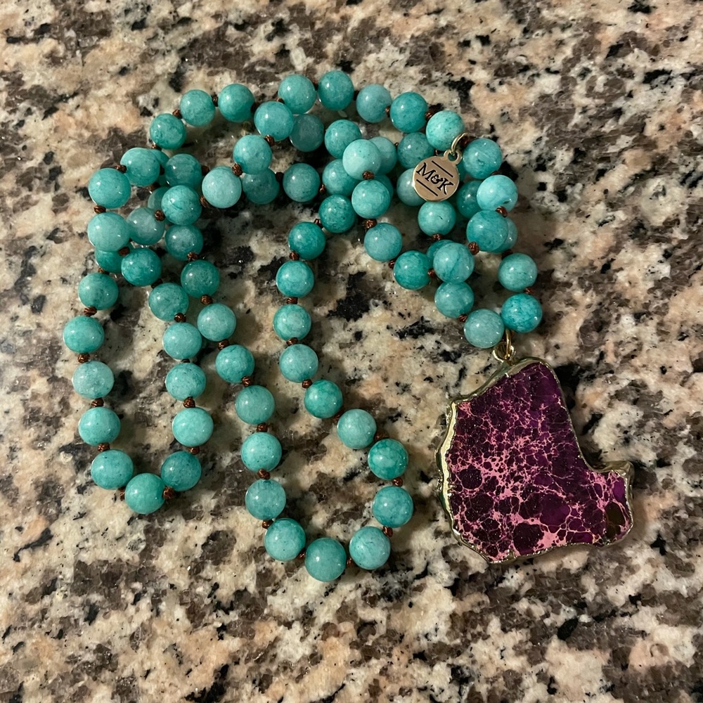 New Market & King Stone Agate Long Beaded Necklace